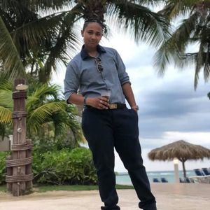 Meet your Posher, Raya